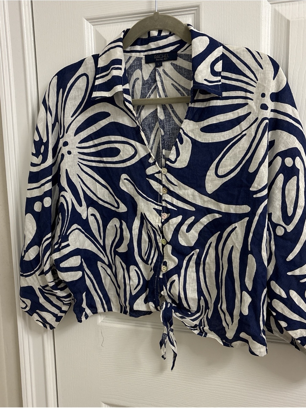 RACHEL Rachel Roy Navy & White Floral Tie-Hem Button Down Shirt